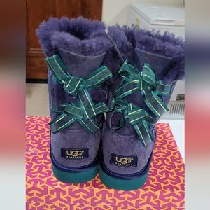 UGG Blue Green Bailey Bow TEAL SHEEPSKIN Shearling Boots Big Girl 3 or Women 5